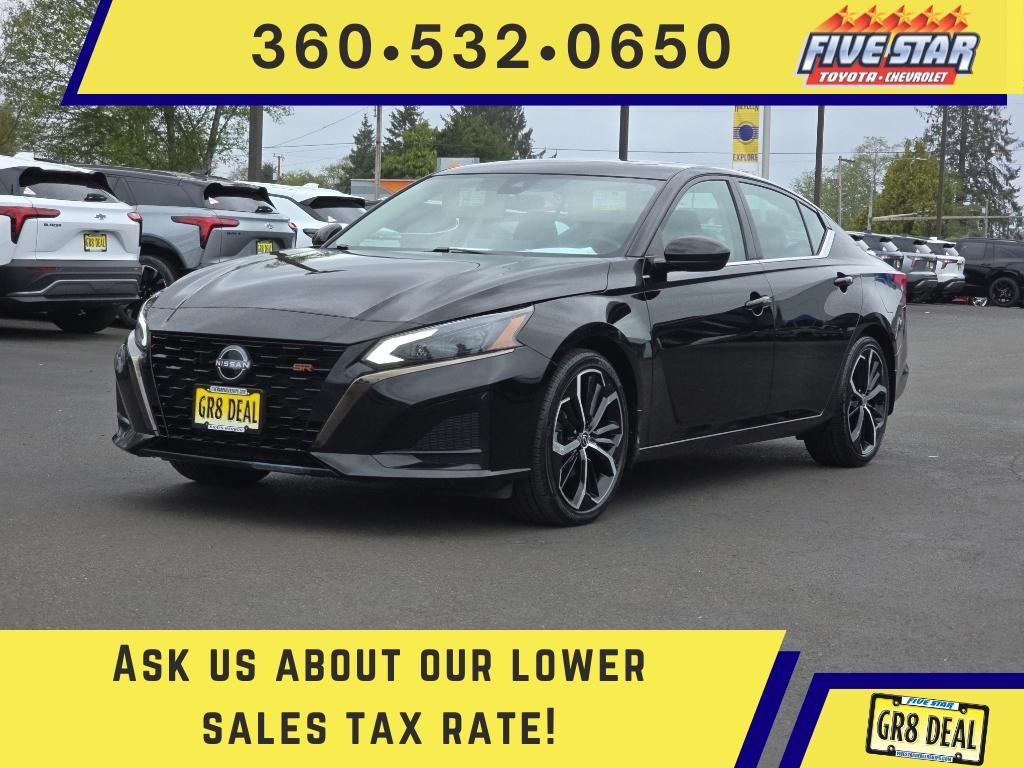 2023 Nissan Altima 2.5 SR in Super Black — front three-quarter view
