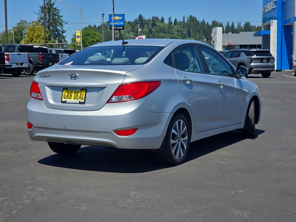 2017 Hyundai Accent — detail view